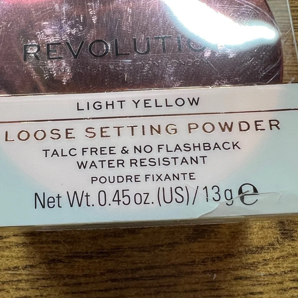 Makeup Revolution Light Yellow Loose Setting Powder Talc Free No Flashback